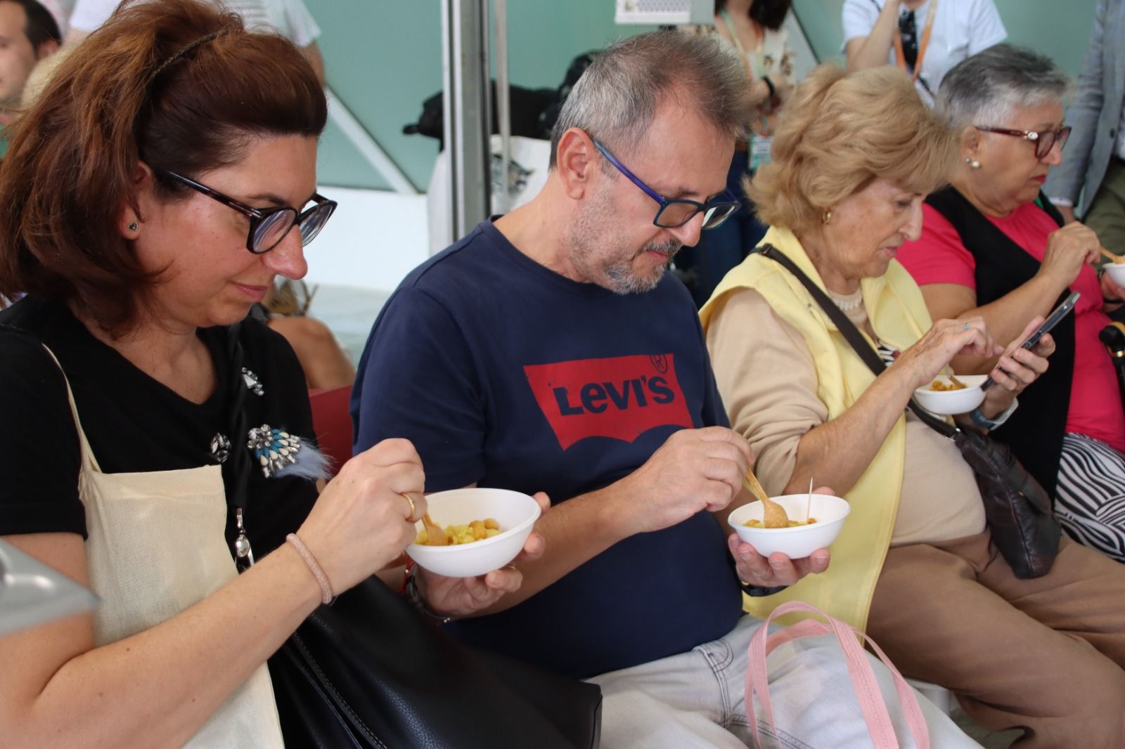 Alaquàs lleva su "arròs al forn" a la Mostra de Turisme