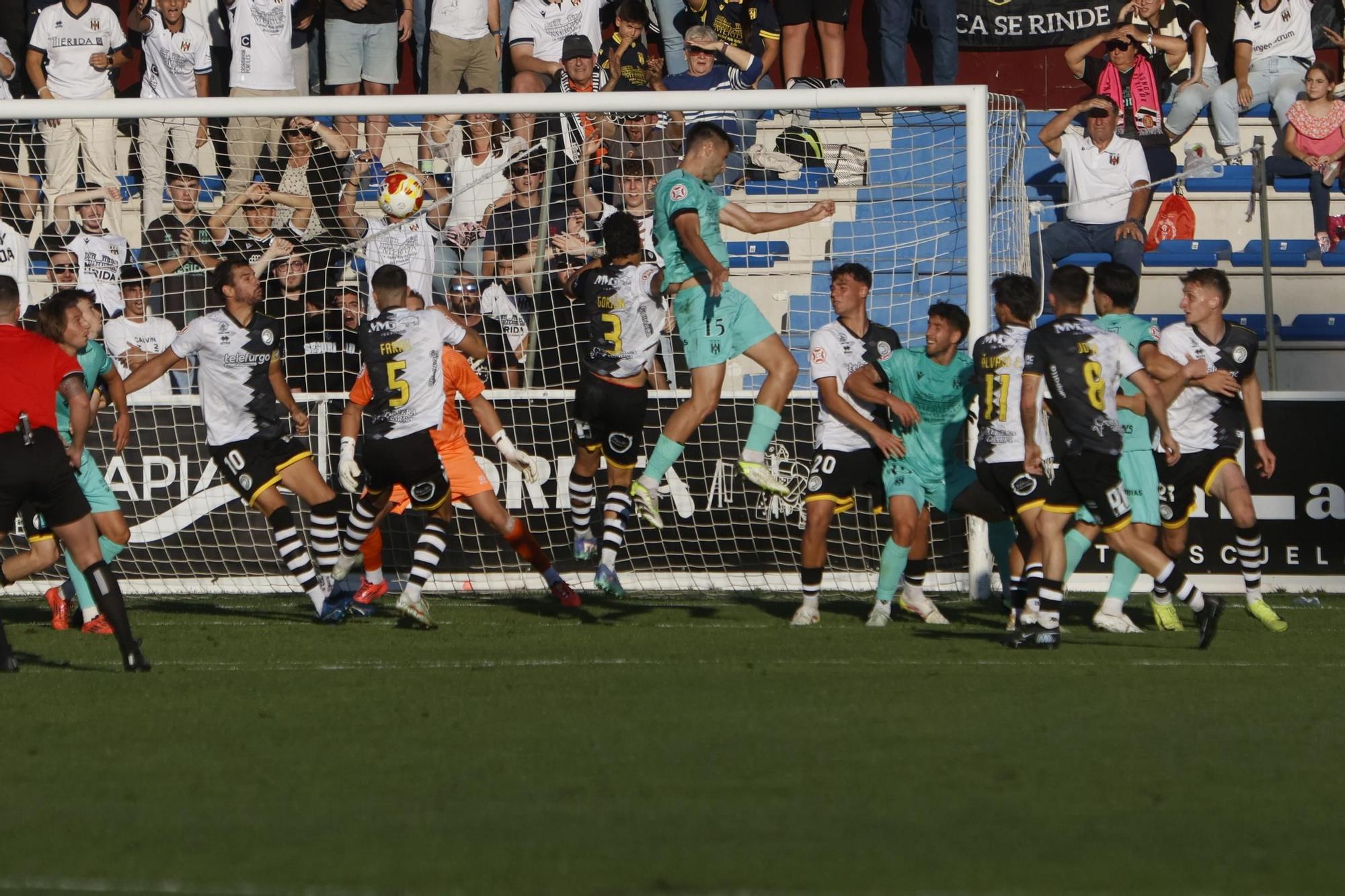 FOTOGALERÍA: Las imágenes de la derrota del Mérida en Salamanca (2-0)