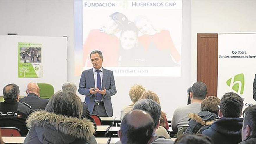 Visita de la Fundación de huérfanos de la policía