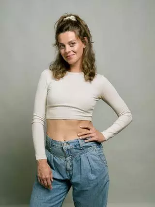 Clara Alvarado se queda atrapada en el Teatro de las Esquinas: "Todos estamos solos en el mundo, pero ¿cómo estás en él?"