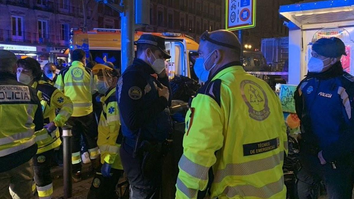 Intervención policial y sanitaria tras un ataque de los Trinitarios.