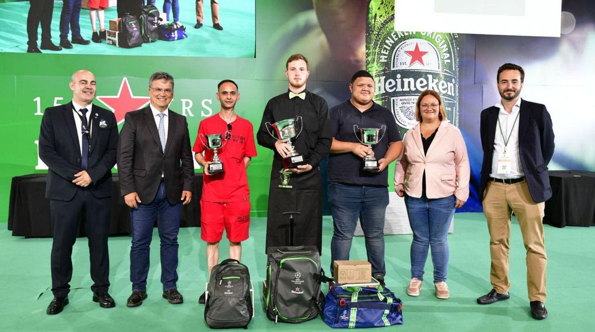 Los ganadores en la prueba de Tiraje de Cerveza. | | E.D.