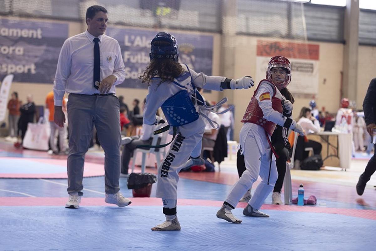 La competición de combate se desarrollará en horario de mañana (de 8:00 a 14:30 horas) sobre 10 pistas.