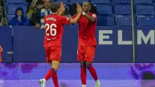 Dodi Lukebakio ilumina al Sevilla en Cornellà con dos golazos en la primera mitad (0-2)