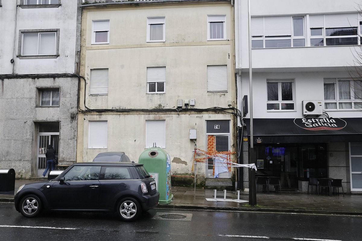 Edificio de la calle Vista Alegre precintado tras la explosión