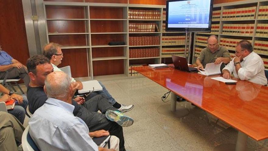 Imagen de la reunión informativa celebrada el miércoles en el Consell.