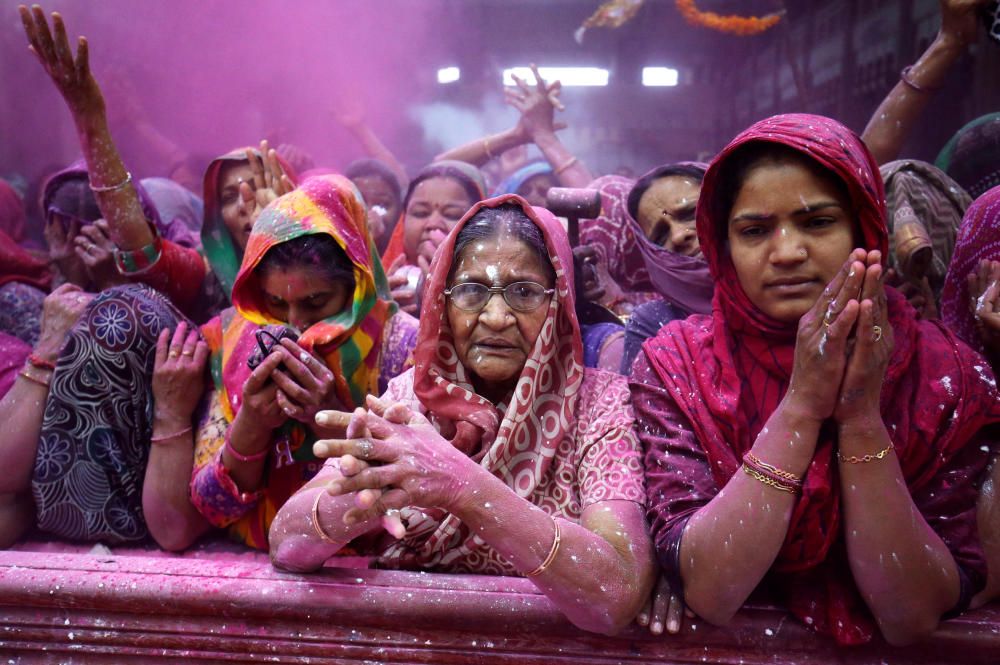 La India da la bievenida a la primavera con el tradicional festival Holi