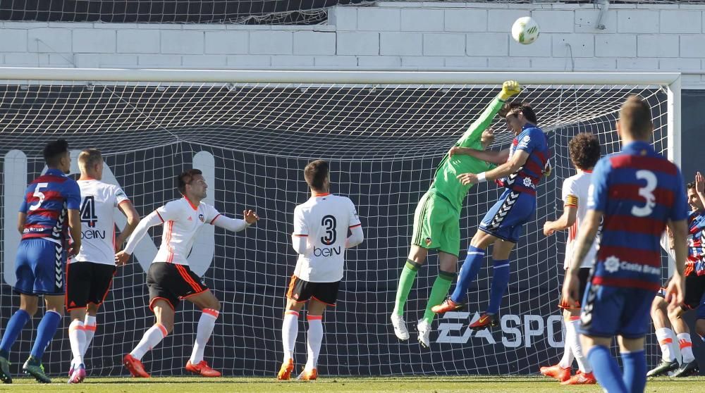 Valencia Mestalla - Llagostera, en imágenes