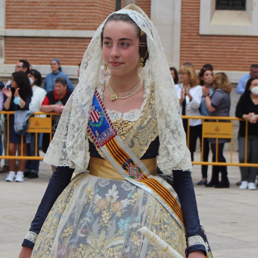 La fuerza de las Fallas en la Procesión de la Virgen (y IV, la comitiva oficial)