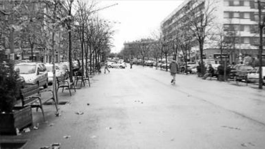 Estat actual de la calçada central de la rambla de les Bòbiles