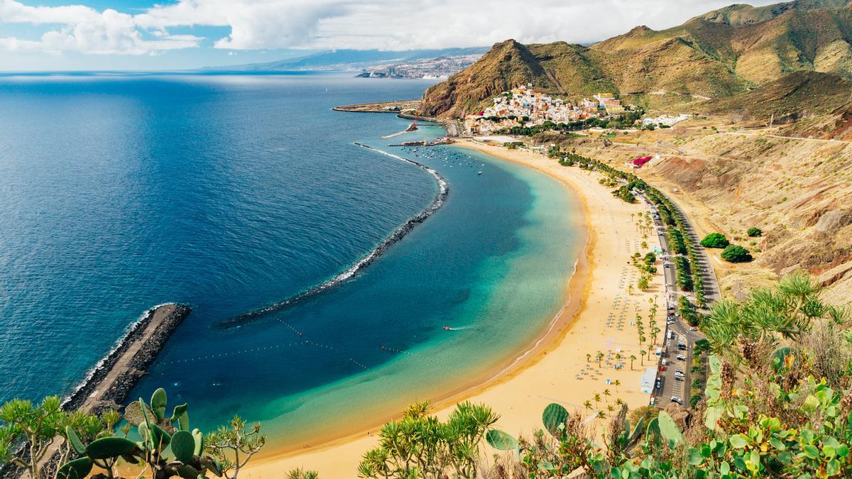 ¿Hay playas de arena blanca en Tenerife?
