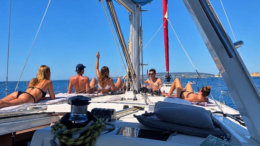 -Tinderboot-mit-Stil-Neue-Website-bringt-Urlauber-f-r-ein-gemeinsames-Bootserlebnis-auf-Mallorca-zusammen