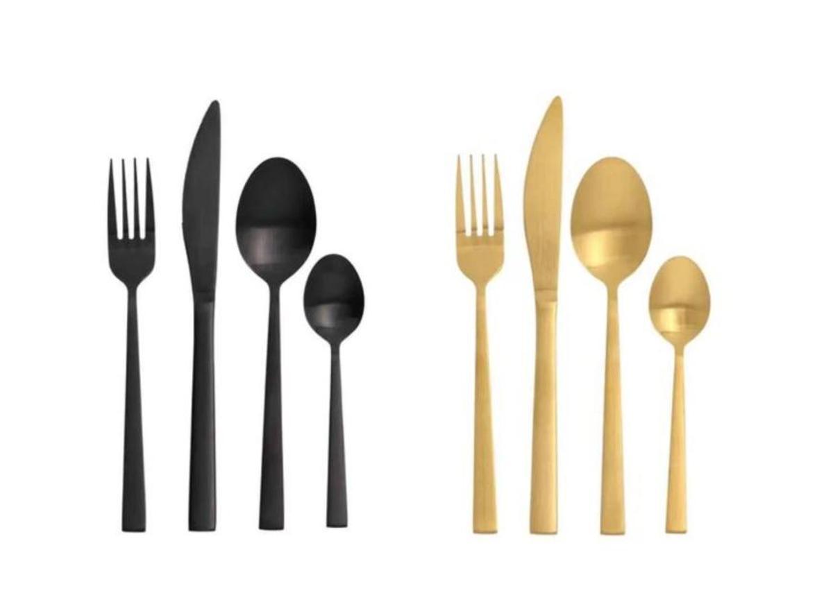 Set de cuberteria de acero inoxidable.