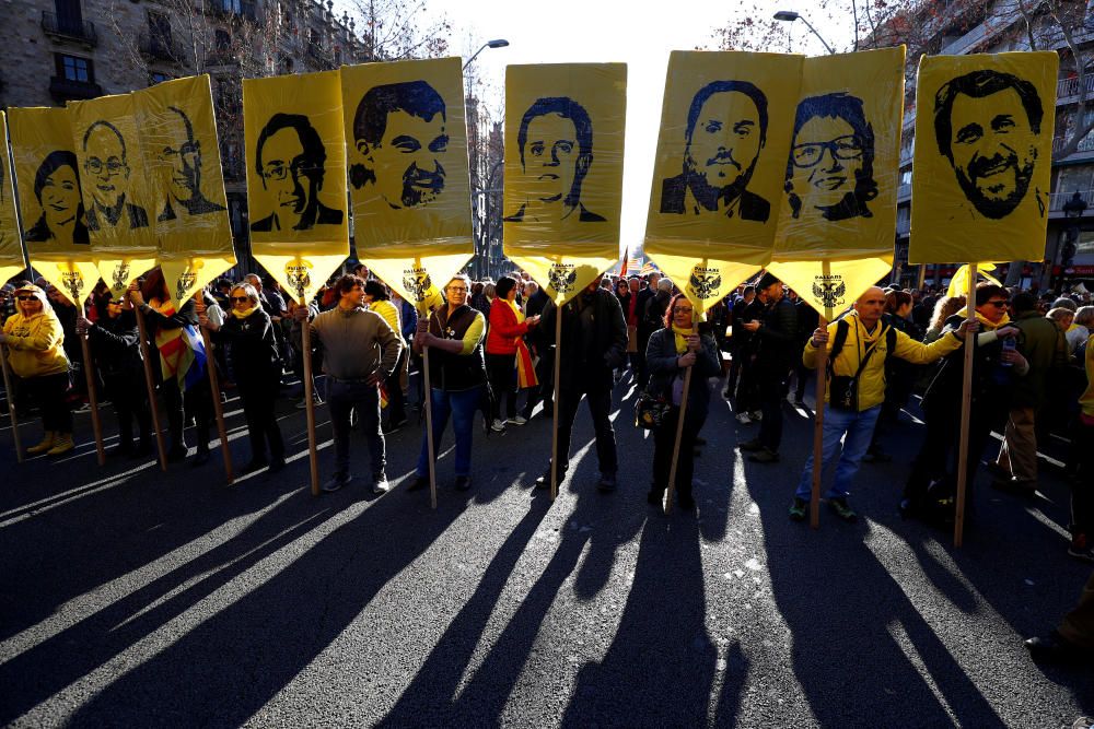 L'independentisme es manifesta a Barcelona en contra del judici del procés