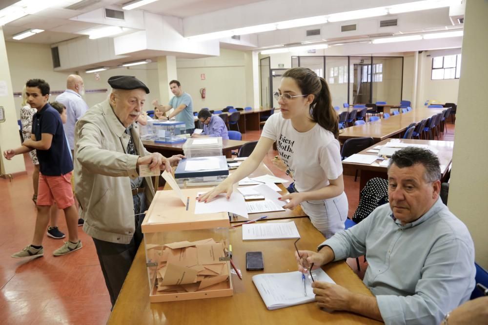 Las imágenes que nos dejan las elecciones autonómicas, europeas y municipales en la Región de Murcia