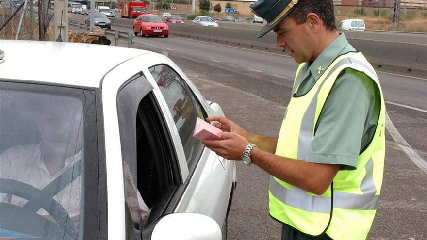 Extremadura recauda 7,7 millones de euros por multas de tráfico hasta agosto