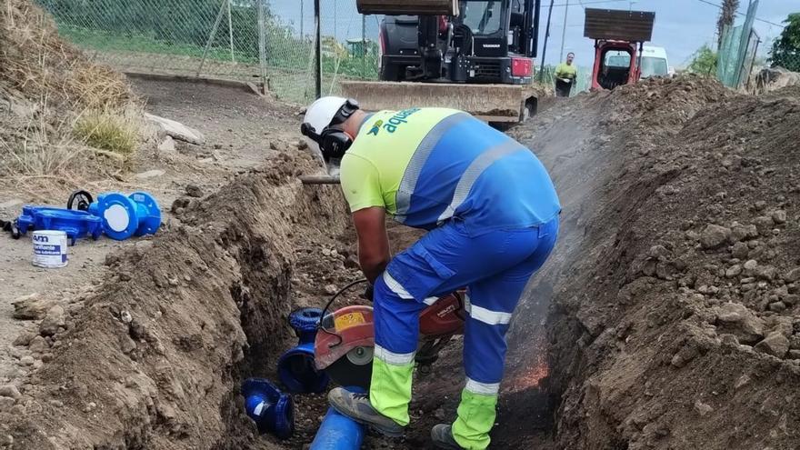 Más de 800.000 euros este año para mejorar el servicio municipal de aguas de Candelaria