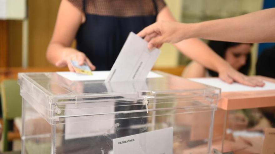 Cs ganaría las elecciones generales en la Región según el CIS de octubre