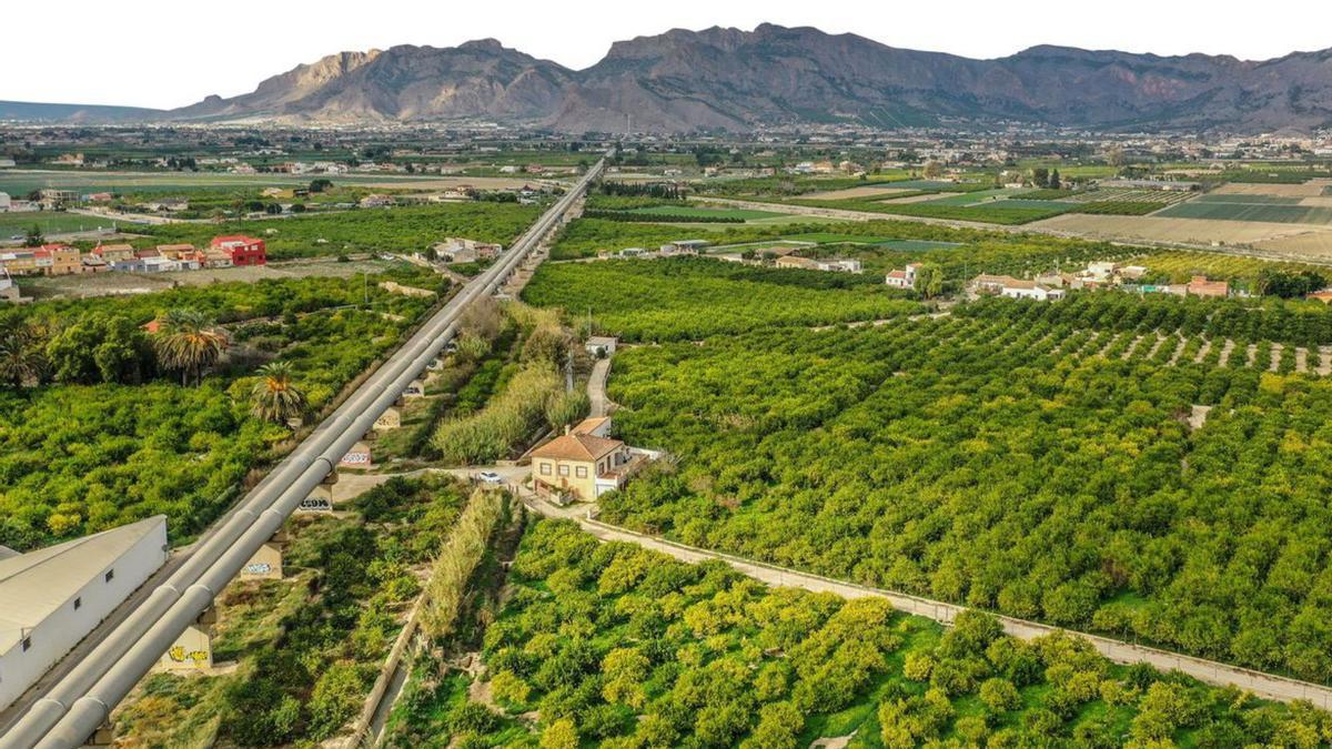 «El turismo y el progreso vinieron con el agua, que transformó en riqueza el secano. Lo contrario es volver a la pobreza»