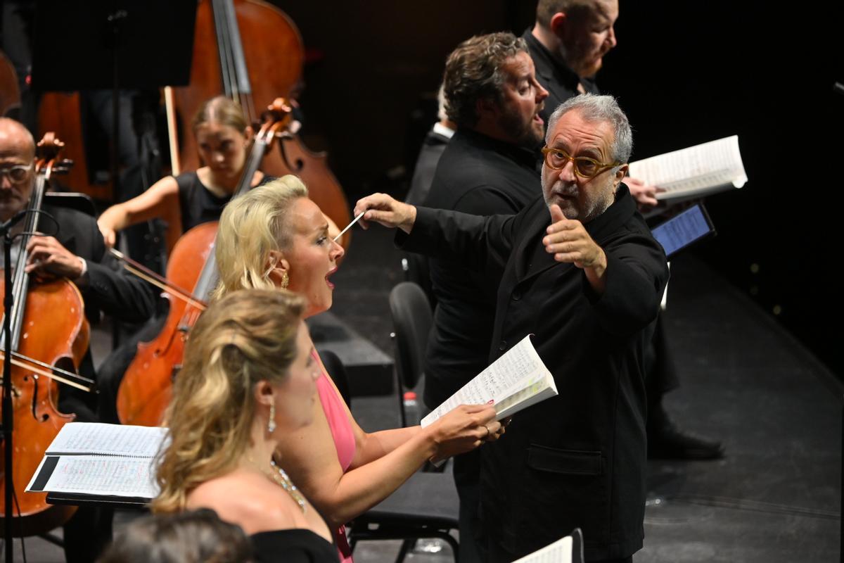 Pons se despide del Liceu con un Mahler brillante