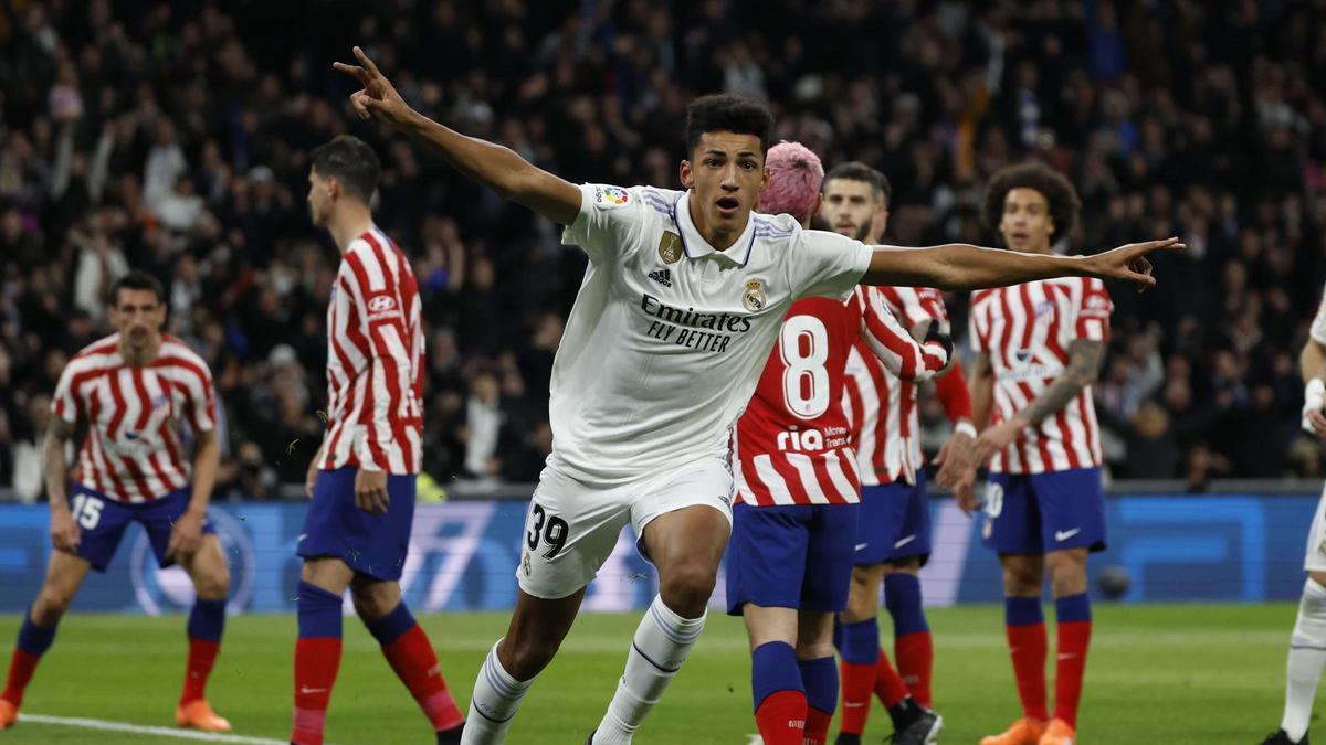 Álvaro Rodríguez, delantero del Elche CF: "Los resultados no reflejan el juego del equipo"