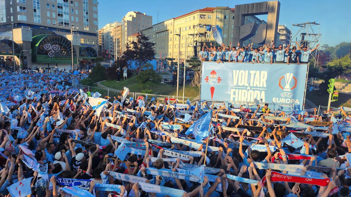 El Celta celebra la llegada a Europa