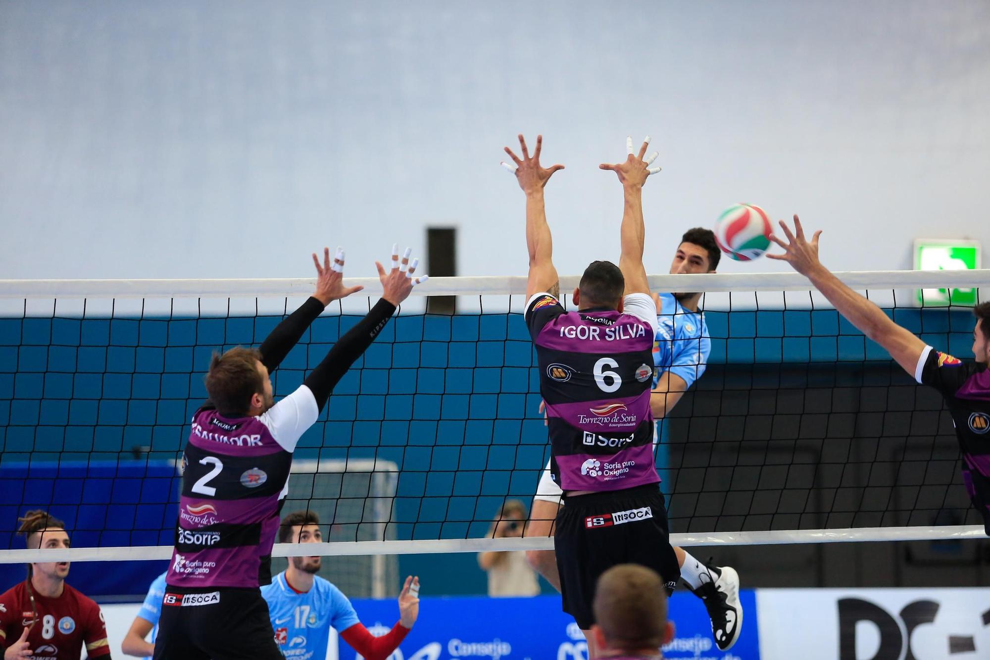 Partido entre la UD Ibiza Ushuaïa Volley y el Rio Duero Soria