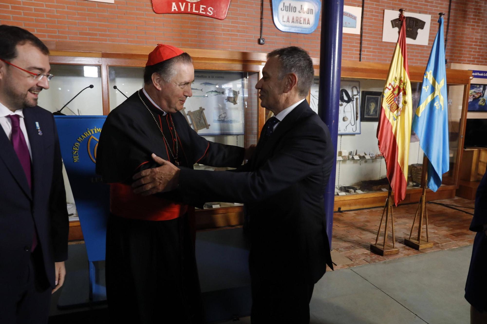 El cardenal Ángel  Fernández Artime recibe el título de Hijo Predilecto de Asturias en Luanco (Gozón)