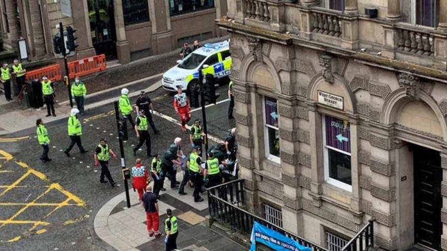 Tres muertos en un apuñalamiento múltiple en Glasgow