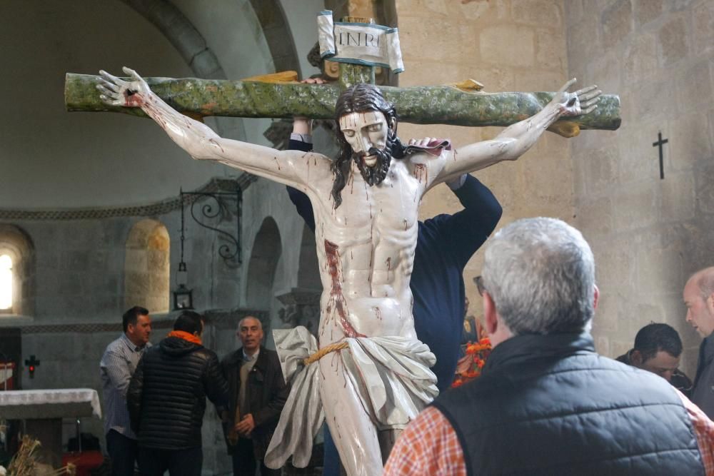 Los preparativos del Cristo del Amparo