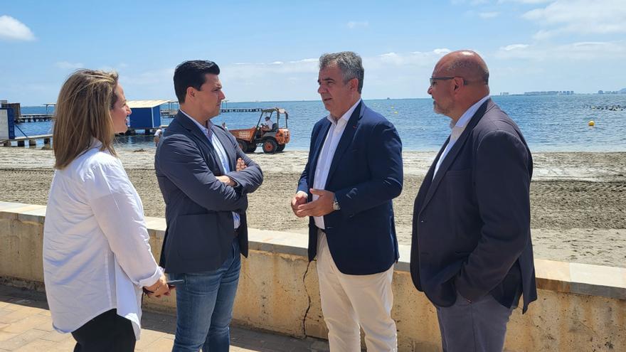 El Gobierno regional invertirá 16 millones en la retirada de biomasa del Mar Menor en los dos próximos años