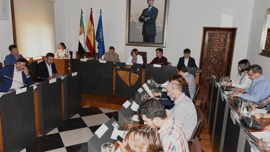 La Diputación de Cáceres destina diez millones para las carreteras de la provincia