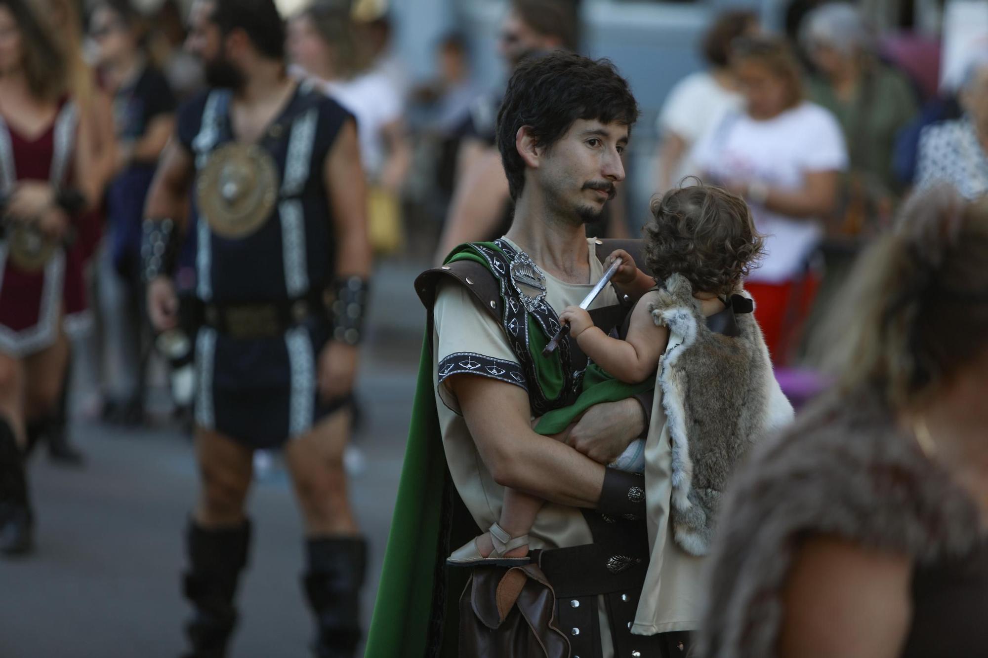 Las imágenes del desfile infantil de Carthagineses y Romanos 2023