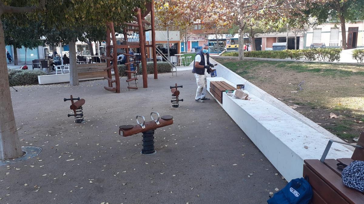 Una de las plazas remodeladas en Alicante