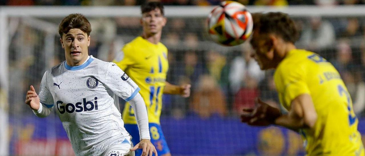 Pablo Torre, en una jugada del partit de Copa a Oriola.