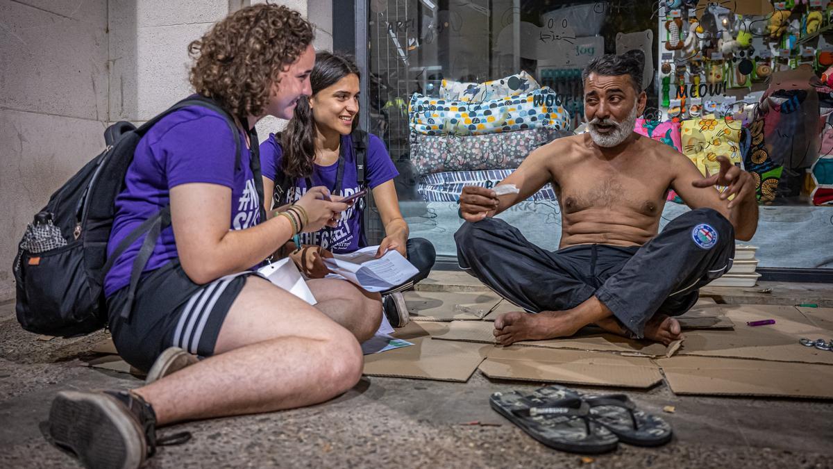 Arrels recompta les persones que dormen al carrer.