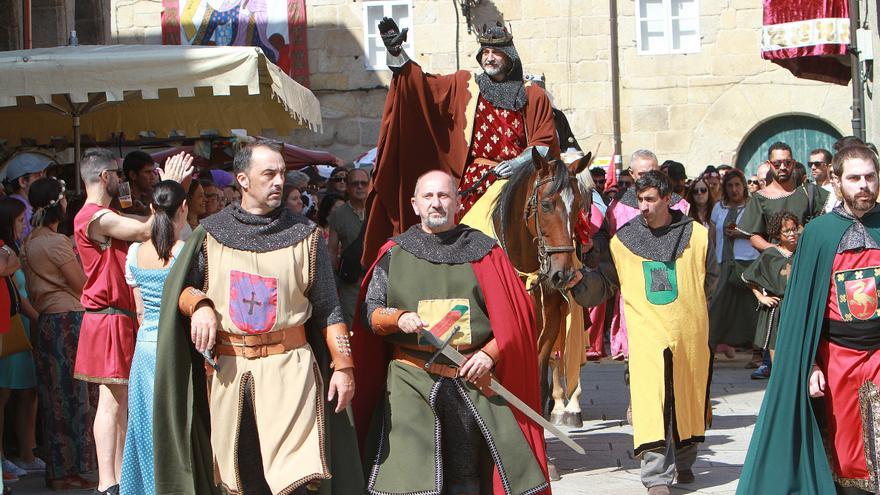 La Festa da Istoria engalanó la Ribadavia más medieval