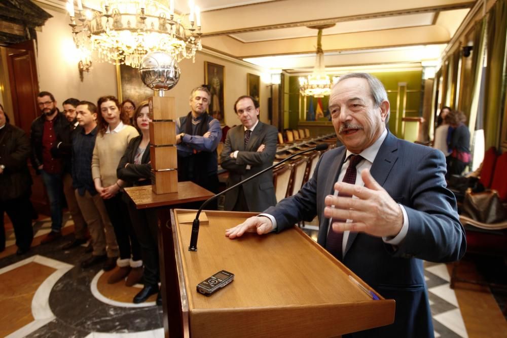 Recepción al Unión Financiera Oviedo en el Ayuntamiento tras ganar la Copa.