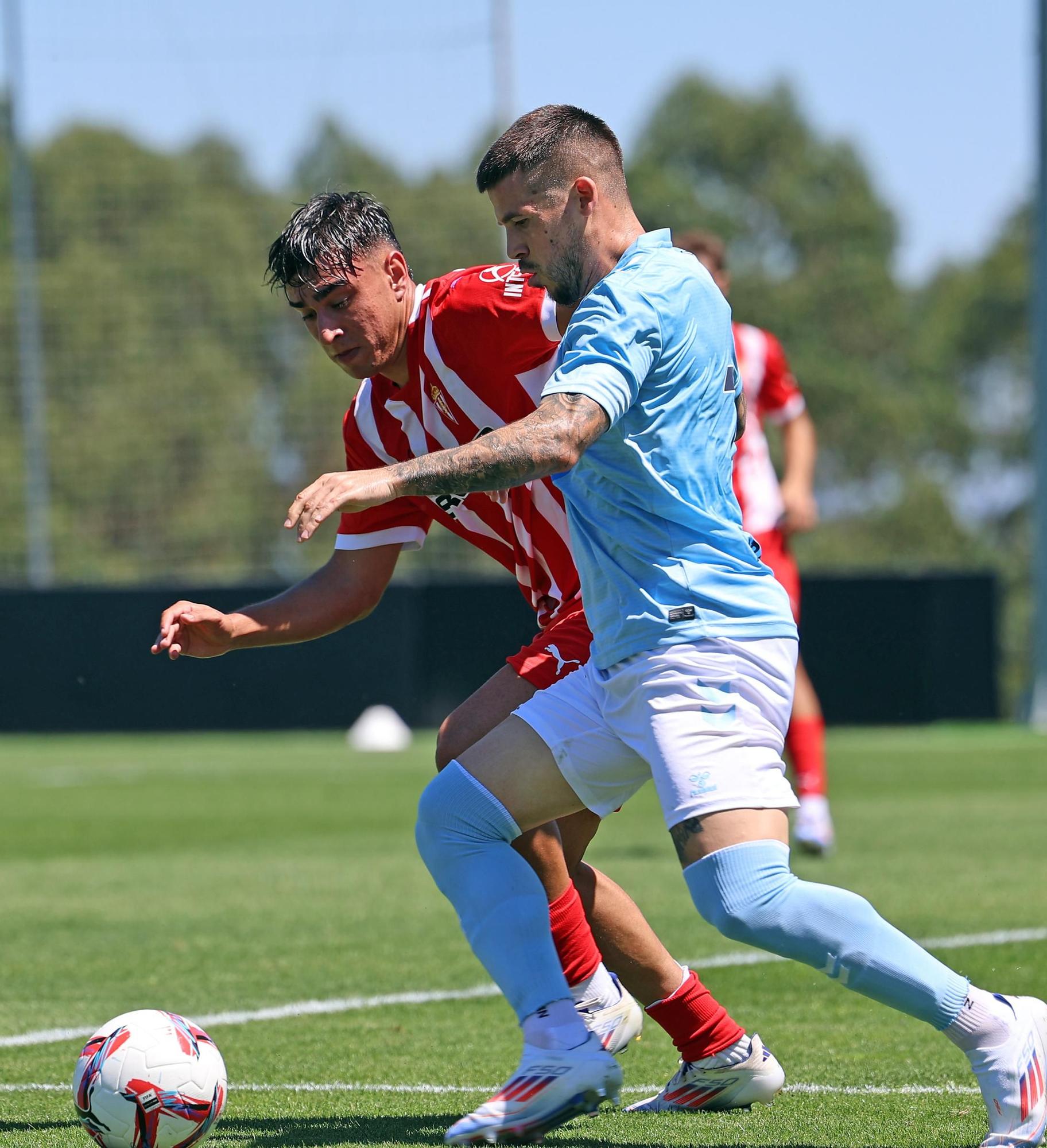 Las imágenes del amistoso Celta 2 - 1 Sporting de Gijón, en Afouteza