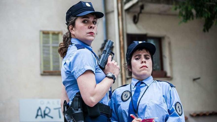 Fanny Giraud y Marta Sitjá, miembros de la compañía As Polis Dúo. // Cedida por la Mostra