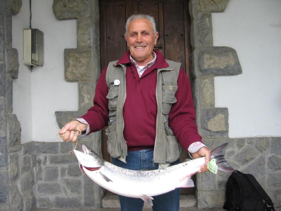 El mundo de la pesca en Asturias llora la pérdida de Julio Ampudia