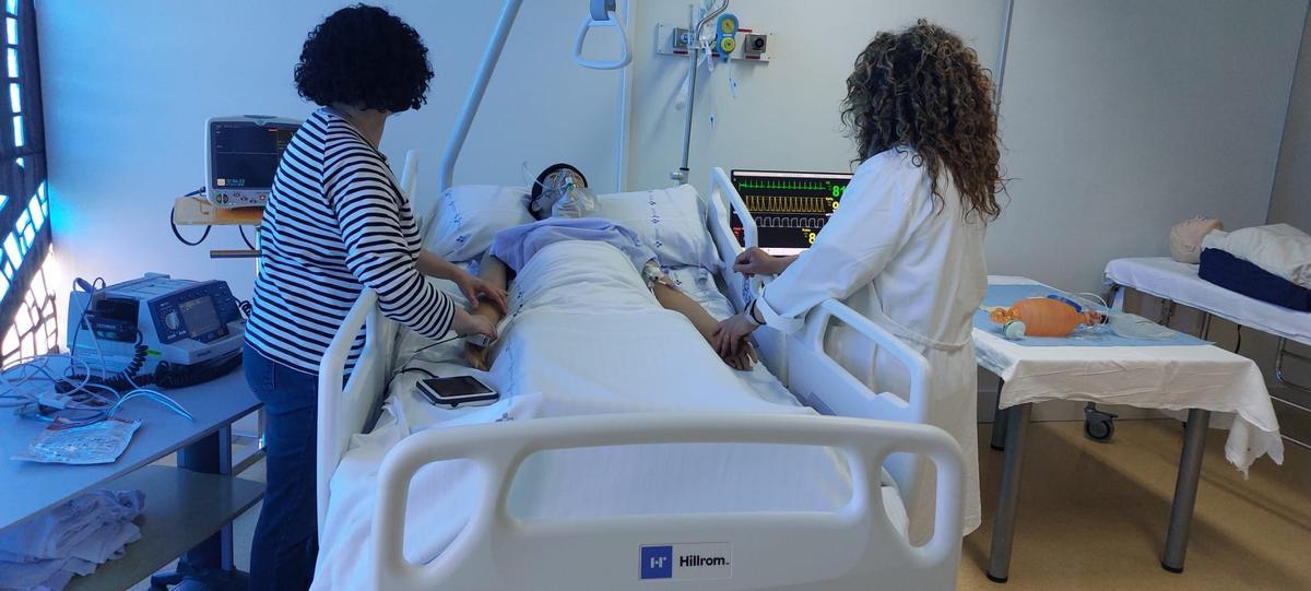 La sala de simulación del Hospital Valle del Nalón