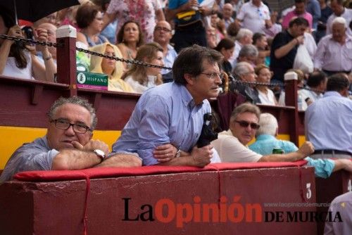 Ambiente en la corrida de toros de Finito de Córdoba, El Juli y Perera