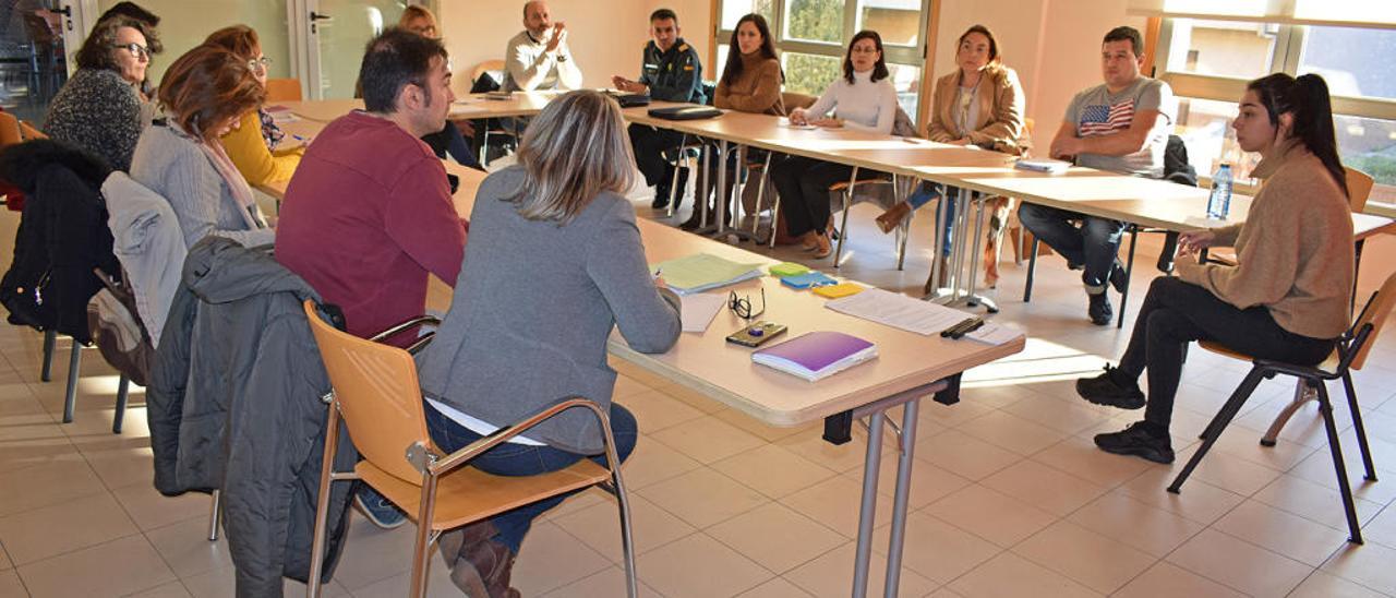 Reunión preparatoria de la mesa de coordinación contra la violencia de género de Valga.