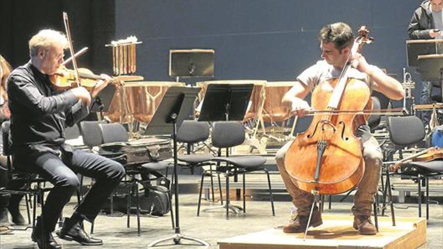 El joven chelista Pablo Fernández debuta con la Orquesta de Extremadura