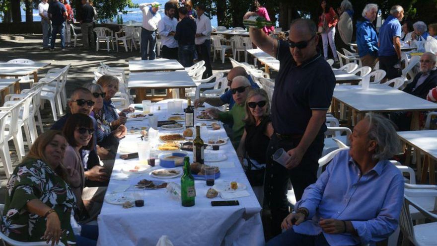 El Centro Asturiano de A Coruña celebra la fiesta de la patrona de su comunidad en A Maestranza