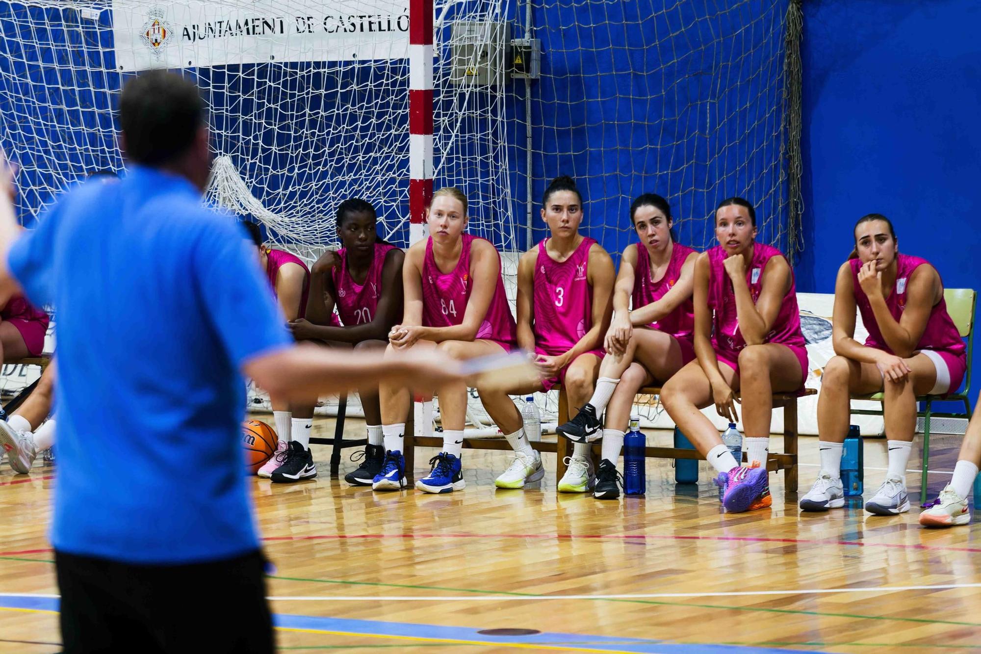 Galería | El clínic de Toni Ten al NBF Femení en imágenes