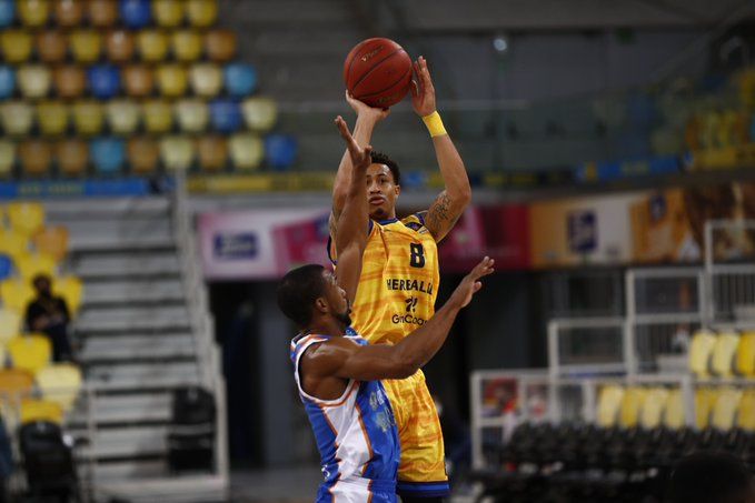 Partido de Eurocup entre el Granca y el Morna Bar