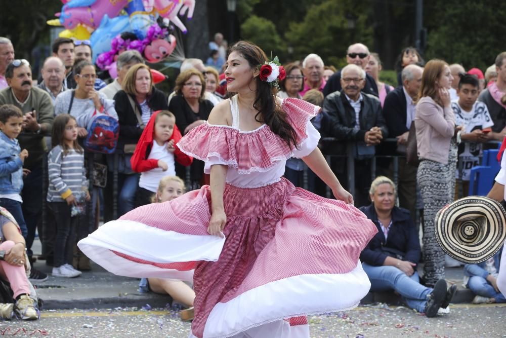 Desfile del Día de América en Asturias dentro de las fiestas de San Mateo de Oviedo