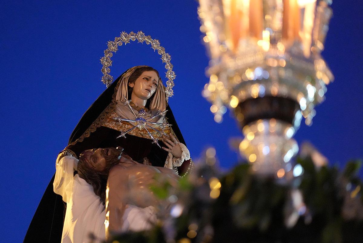 La salida del Traslado al Sepulcro, en imágenes